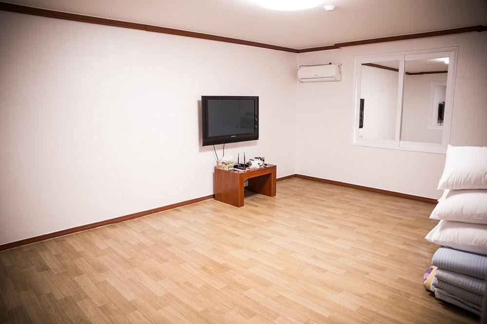 Picasso Motel Haeundae Busan Buitenkant foto