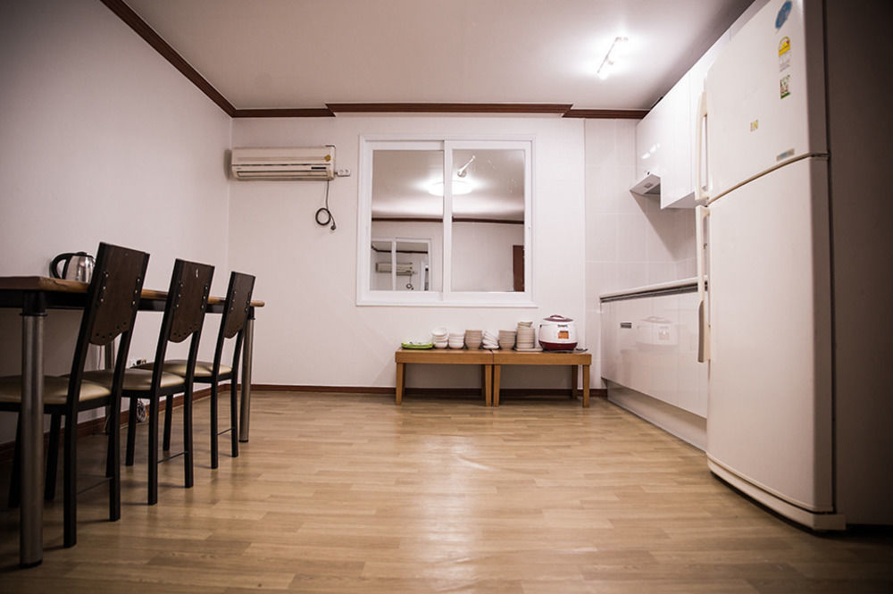 Picasso Motel Haeundae Busan Buitenkant foto