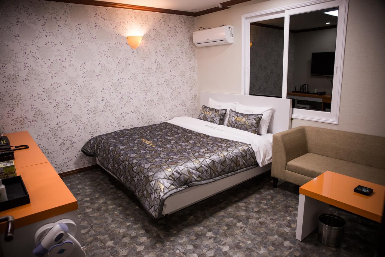 Picasso Motel Haeundae Busan Buitenkant foto