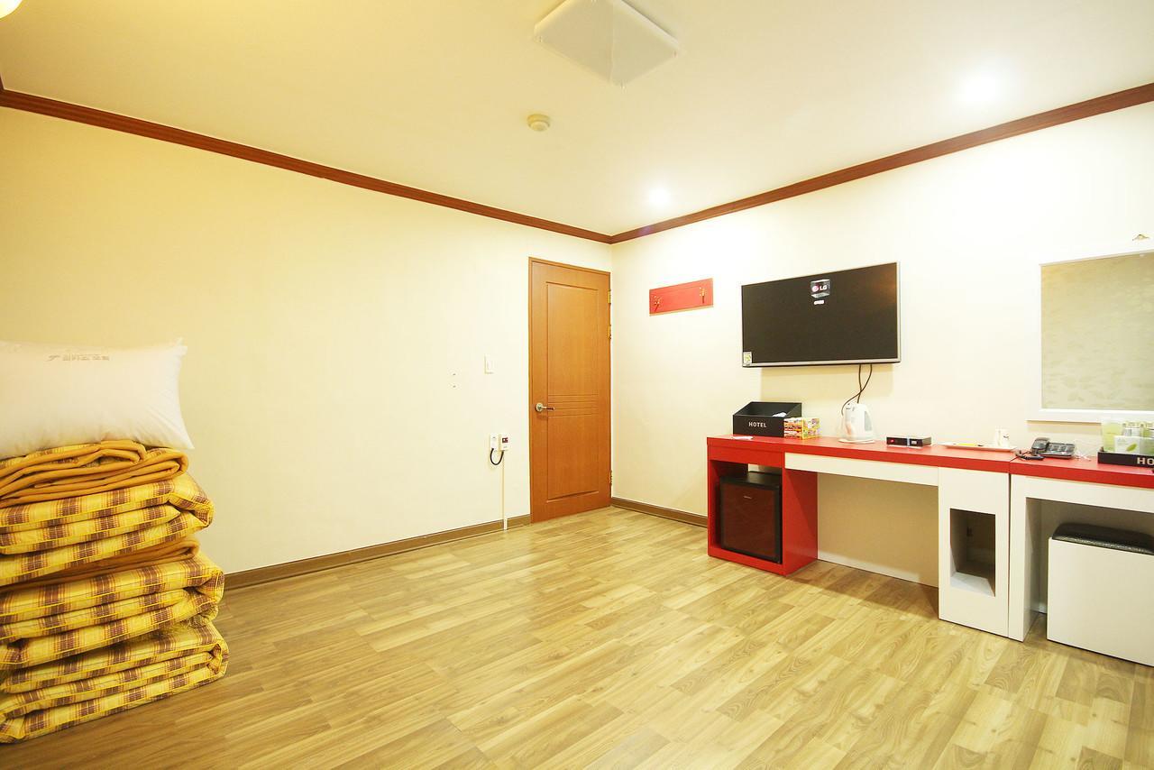 Picasso Motel Haeundae Busan Buitenkant foto