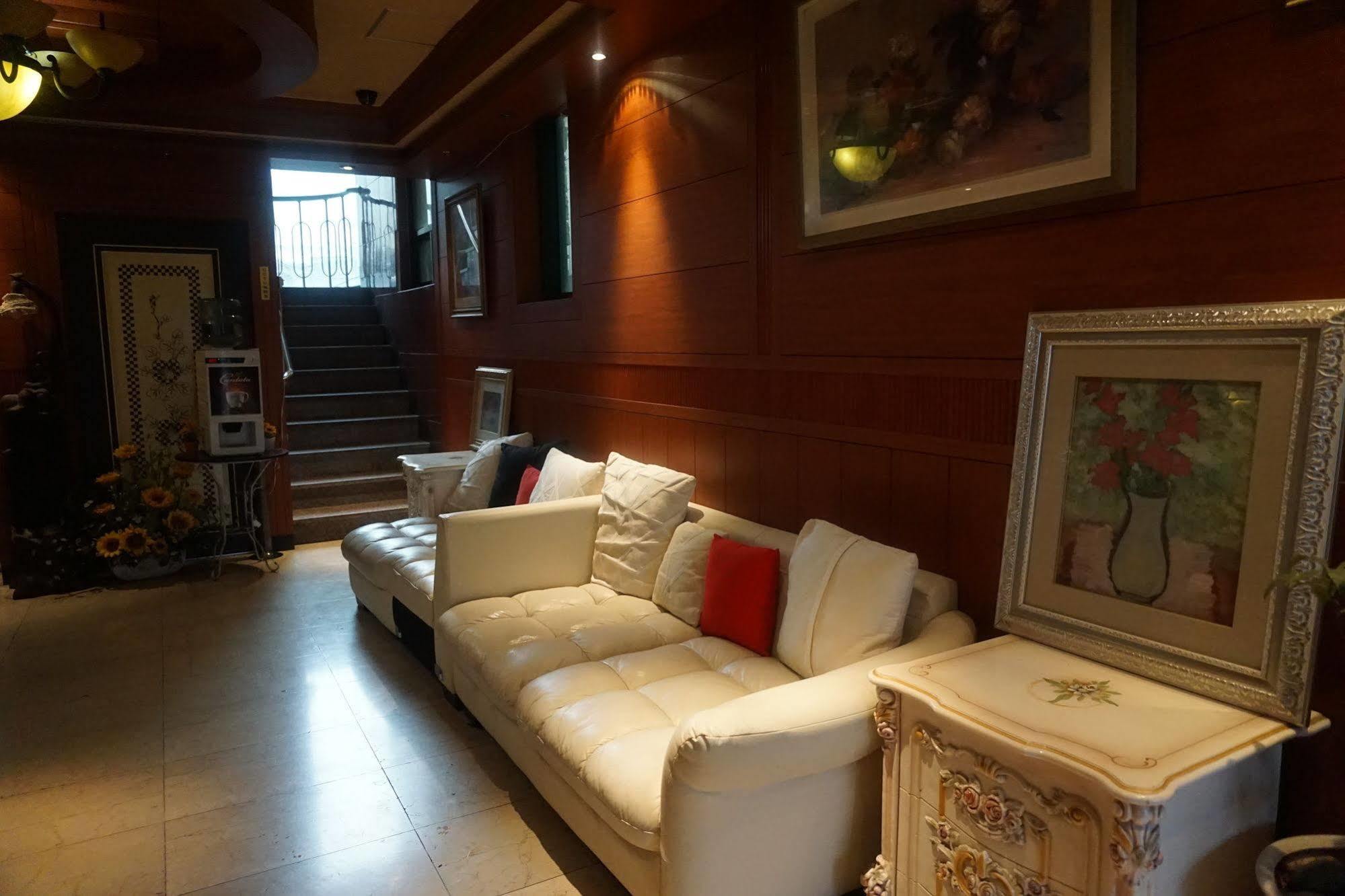 Picasso Motel Haeundae Busan Buitenkant foto